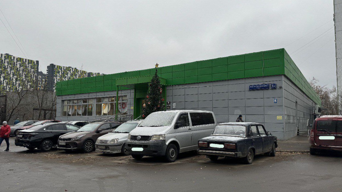 Инвесторы смогут приобрести на торгах земельный участок и нежилое здание на севере Москвы