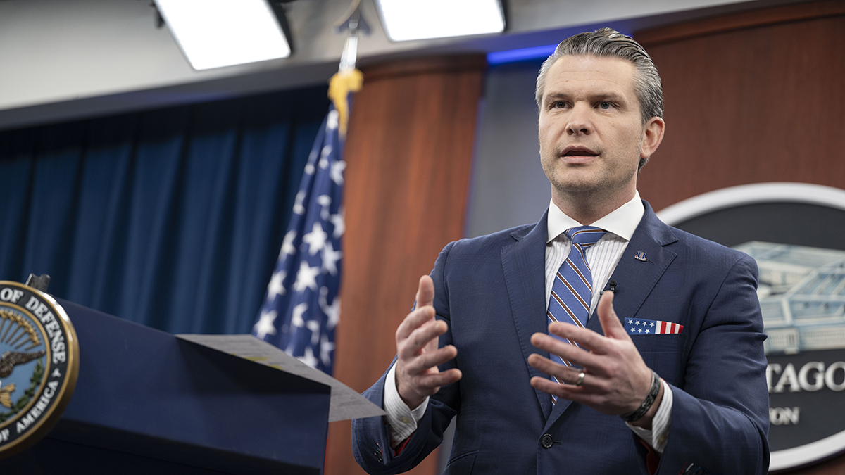 Глава Пентагона Хегсет исказил русскую пословицу и приписал ее Рейгану