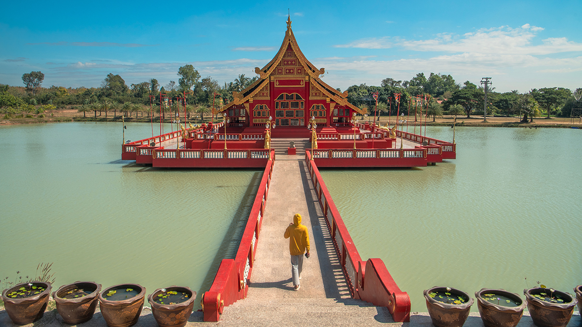 Буддийский совет запретил монахам предсказывать результаты лотерей