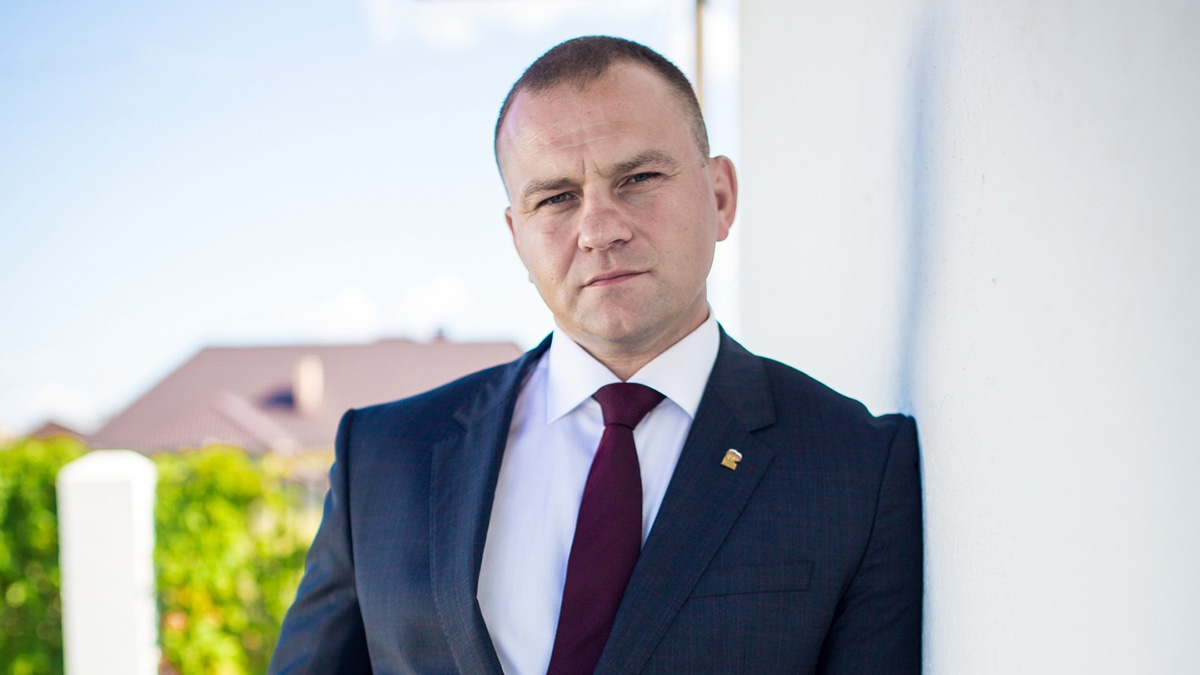 Депутаты Оренбургского горсовета приняли отставку Сергея Салмина