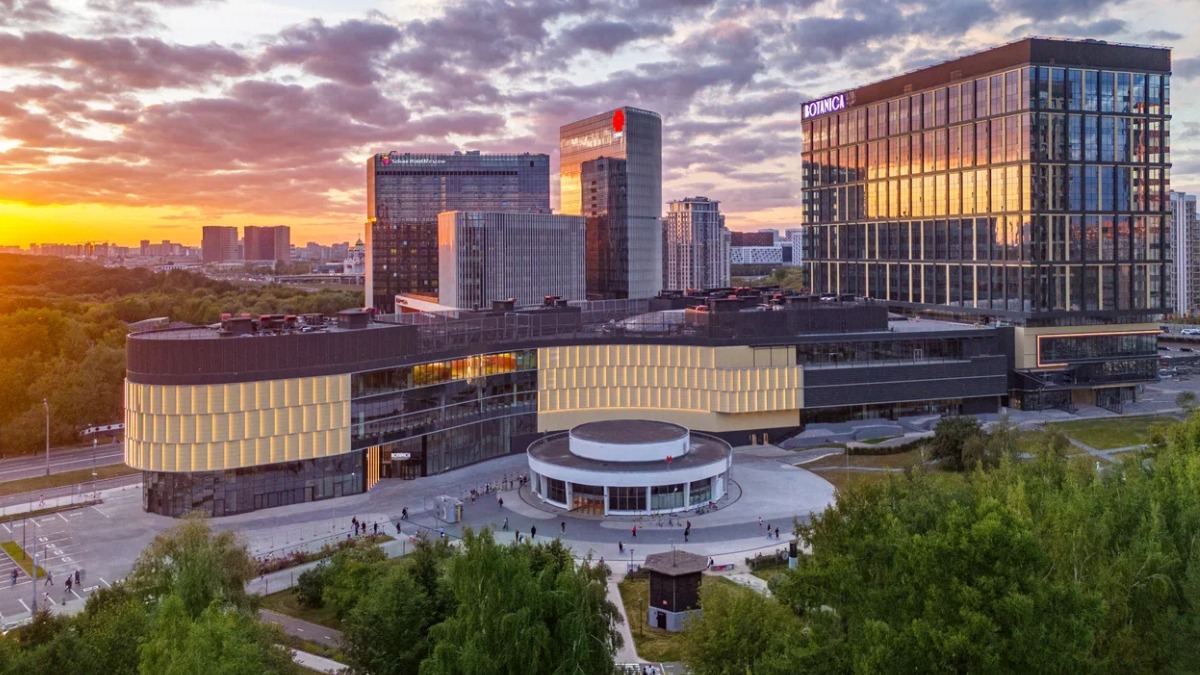 На северо-востоке столицы открылся торгово-развлекательный центр по городской программе 