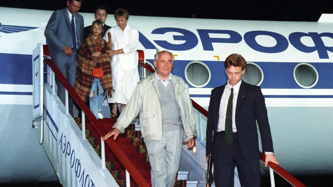  Президент СССР Михаил Сергеевич Горбачев (в центре), его супруга Раиса Максимовна и внучка Ксения Вирганская-Горбачева