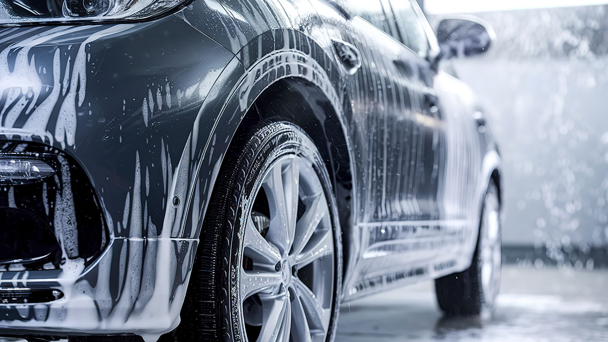 Нетрезвый автомойщик угнал чужой автомобиль и колесил на нем по Москве