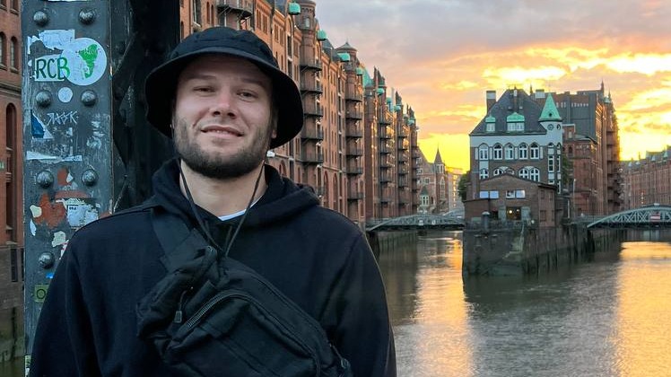 Где живет Макс Корж