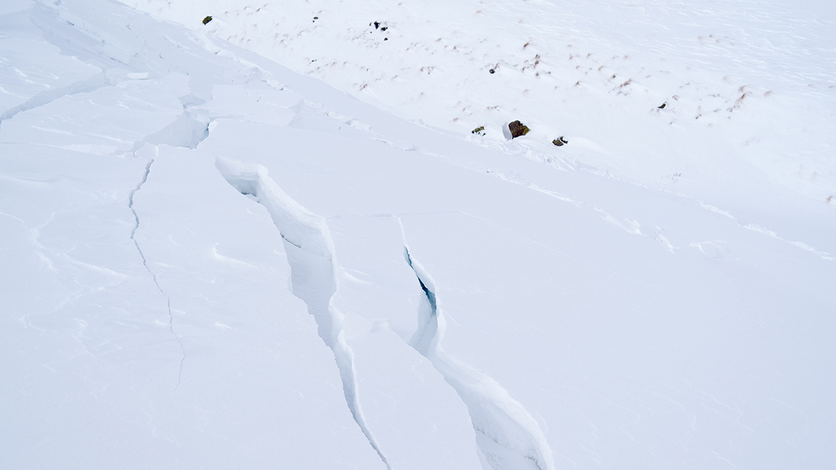 В Дагестане спасли женщину с ребенком, которых накрыло лавиной