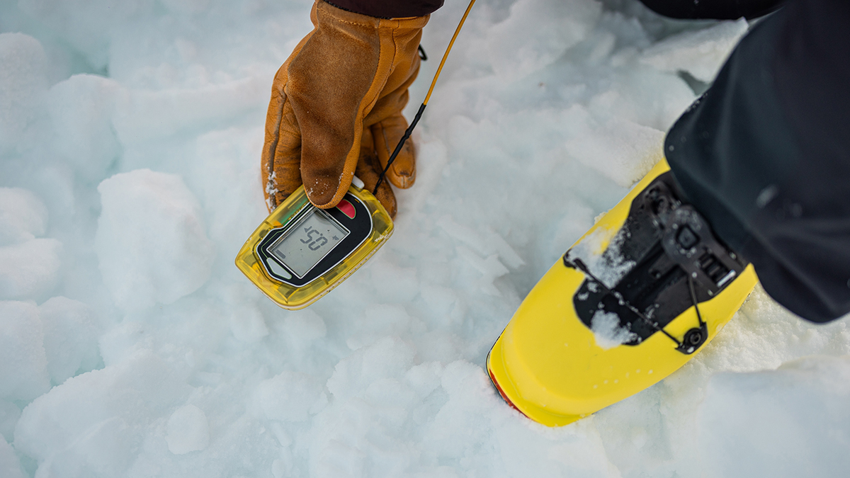 Число погибших туристов при сходе лавины в Бурятии возросло до двух
