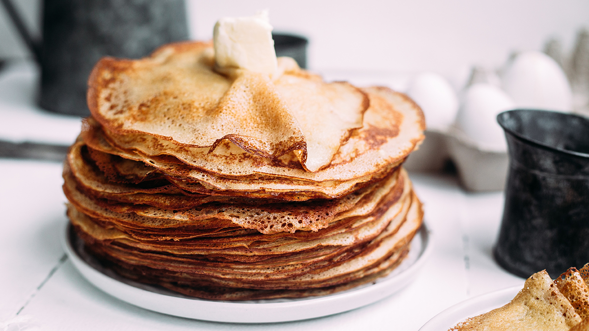 Как сделать блины менее калорийными и полезными