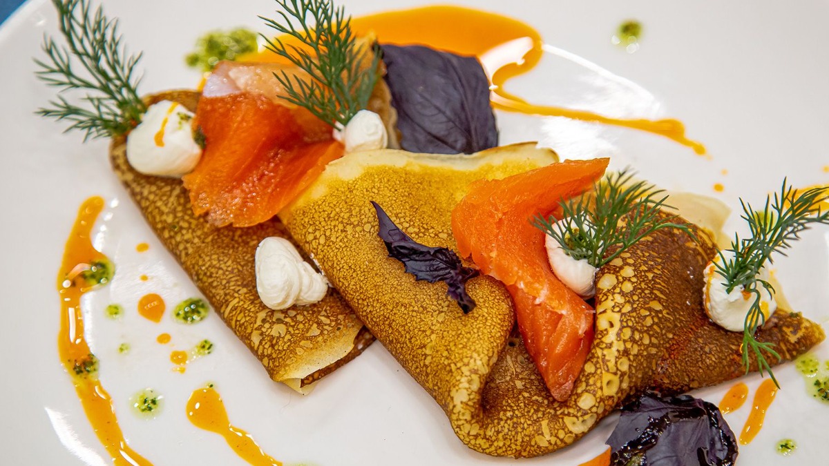 «Зима в Москве»: на Масленицу рыбные рынки приготовят блины с морскими начинками