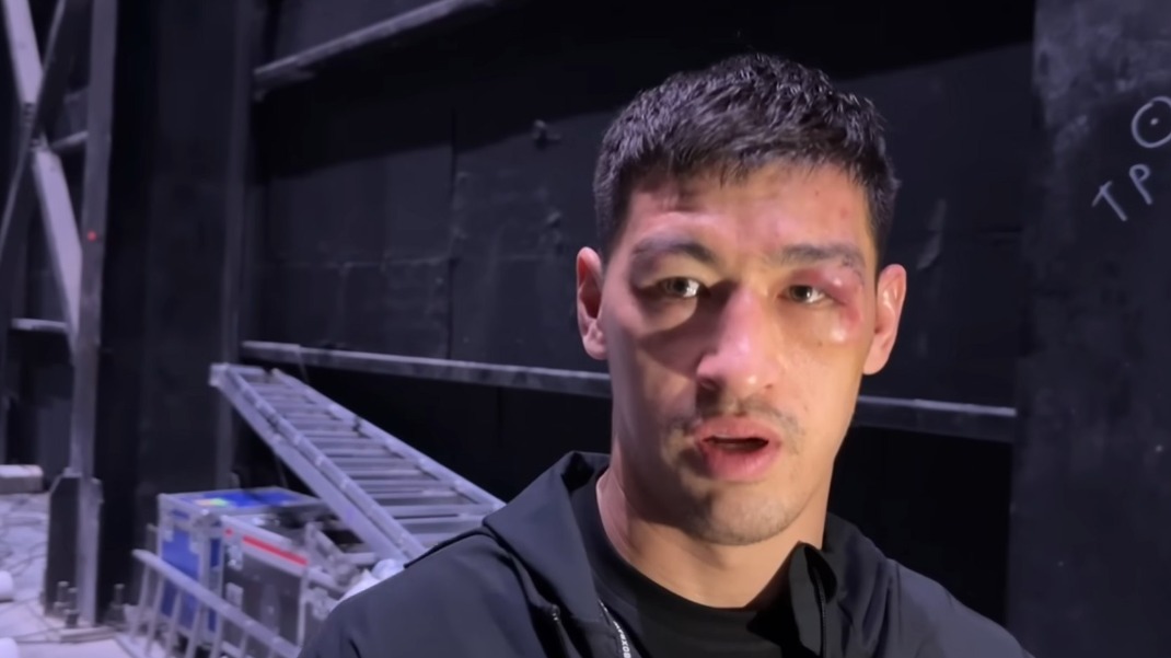 Боксер Бивол победил в реванше с Бетербиевым, став абсолютным чемпионом мира