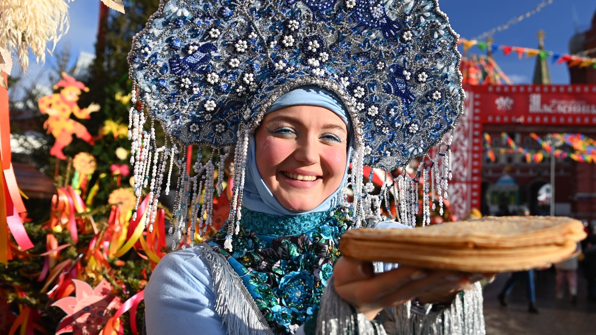 Блины с индейкой и кутабы с картофелем — гастрономические мастер-классы ждут гостей площадках «Московской Масленицы»