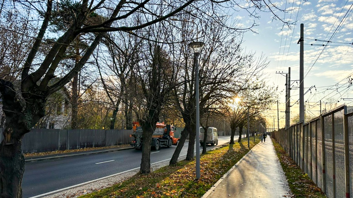 Выполнены работы первого этапа благоустройства возле МЦД-3 «Косино» на юго-востоке Москвы