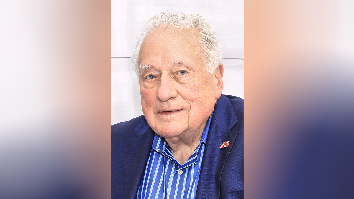 Умер пытавшийся спасти чету Кеннеди агент Секретной службы США Клинт Хилл