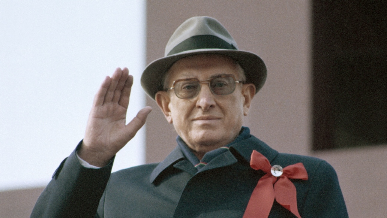 Миллионные долги перед налоговой: стало известно, как живут наследники Андропова