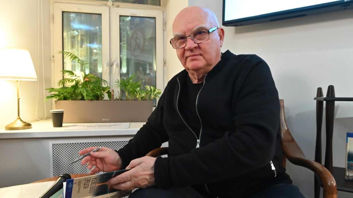 Писатель Александр Лапин в редакции газеты «Вечерняя Москва»