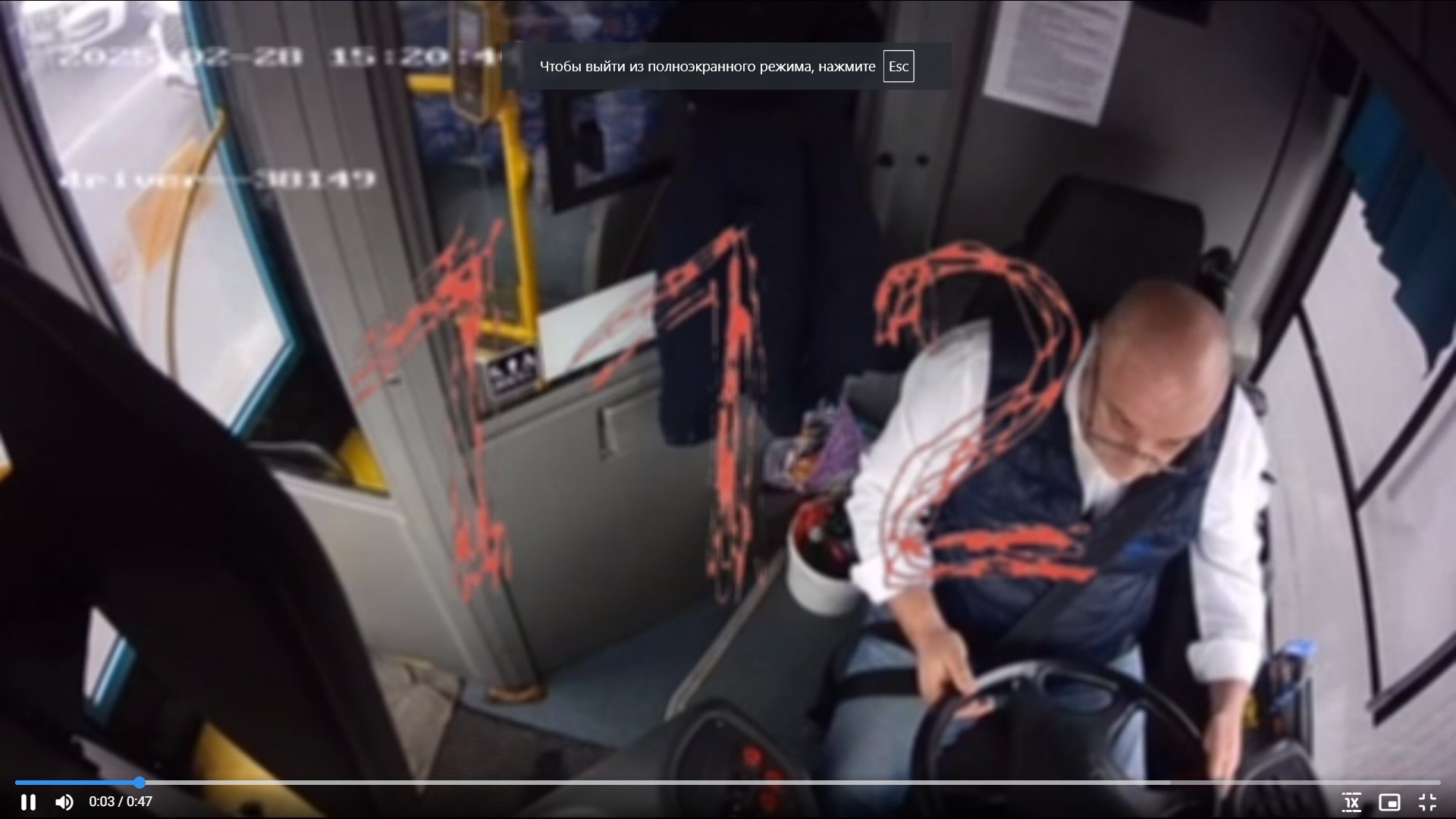 Появились кадры из салона автобуса, влетевшего в остановку с людьми в Петербурге