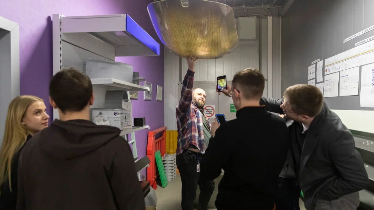 Участники третьего Форума будущих технологий посетили промышленные предприятия Москвы