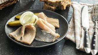 Как выбрать селедку