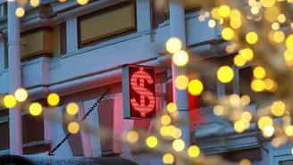 Курс доллара упал ниже 80 рублей впервые с 28 августа