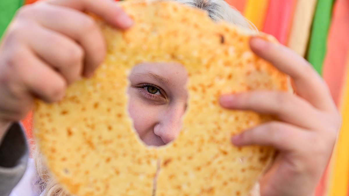 Сколько блинов съедают россияне во время Масленицы