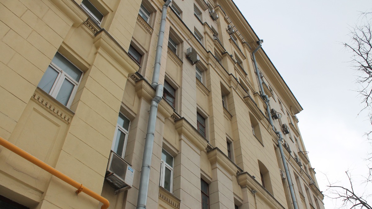 В 2025 году в центре столицы в доме 1953 года постройки заменят все лифтовое оборудование