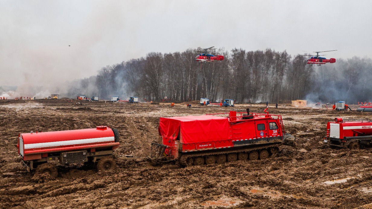 Масштабные учения по предупреждению и ликвидации торфяных и лесных пожаров прошли в Москве