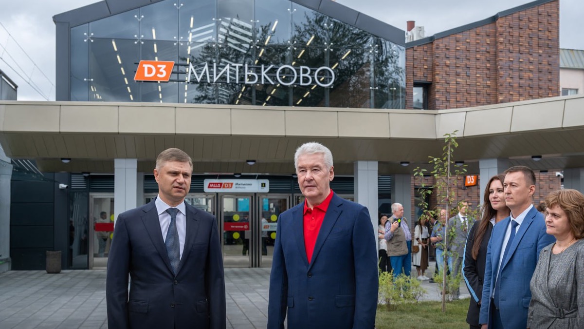 Собянин: Территории более 50 транспортных объектов благоустроят в этом году