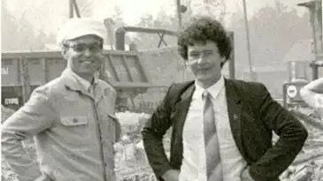 Собянин поделился архивной фотографией в честь Дня работника ЖКХ