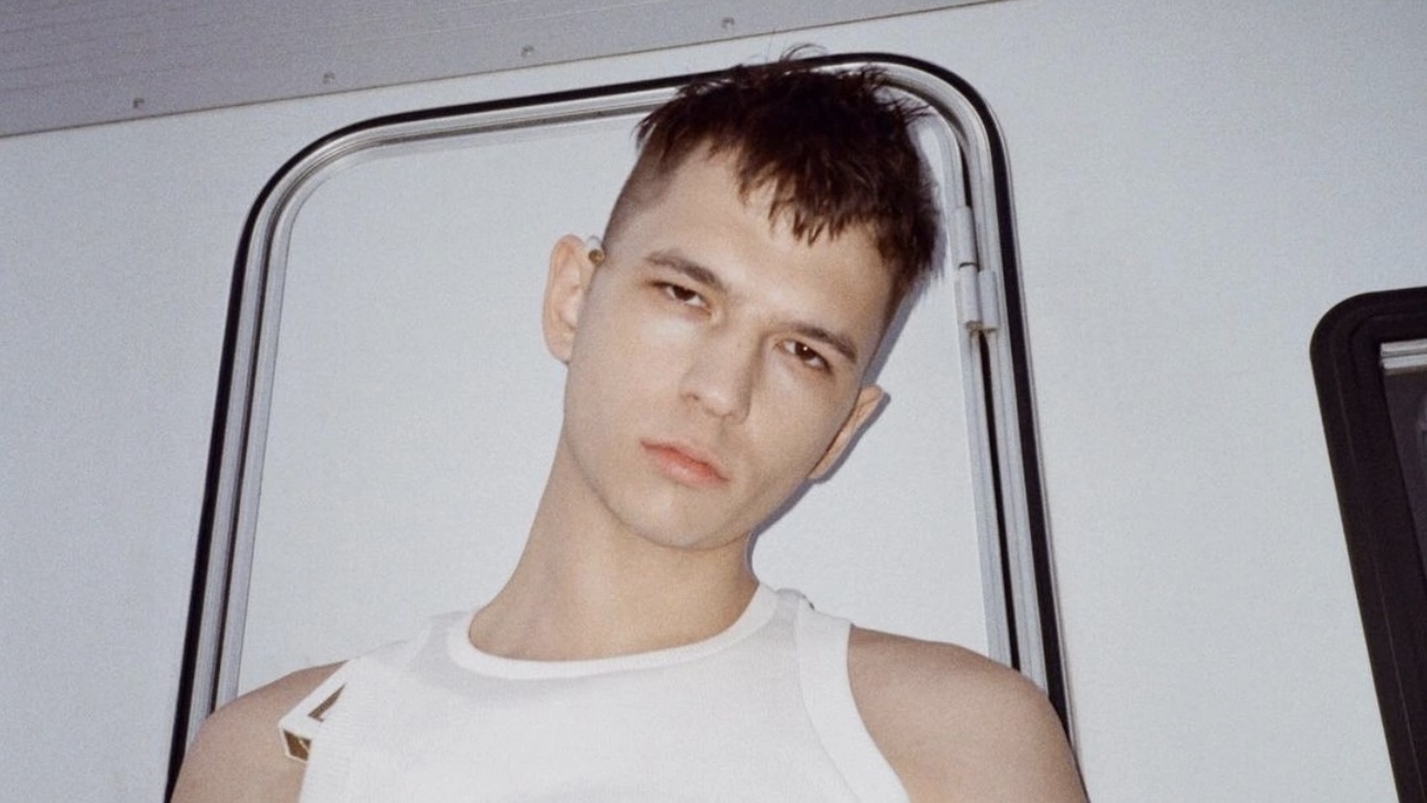 Рэпер Vacio попал в реанимацию после падения с трех этажей через стеклянную крышу