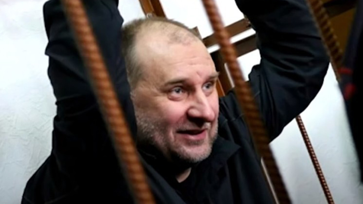 Лидера свердловской ОПГ Клока вернули под суд: кто он такой, что сделал и какой может получить срок