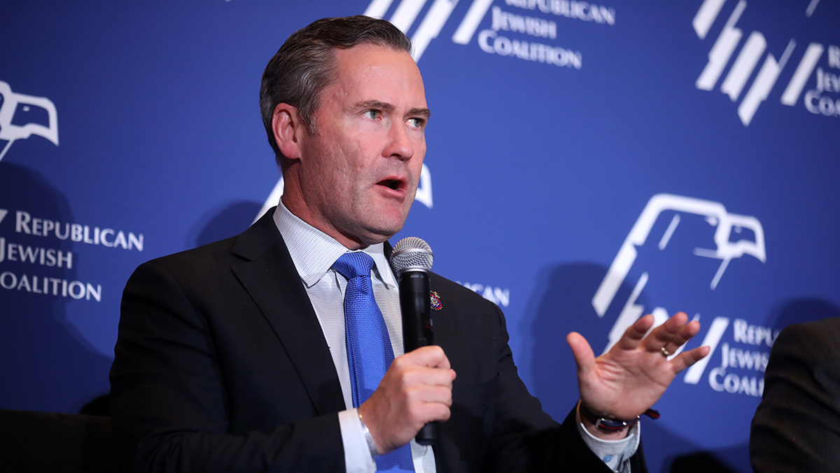 Уолтц: США и РФ в Эр-Рияде обсудят прекращение боевых действий в Черном море