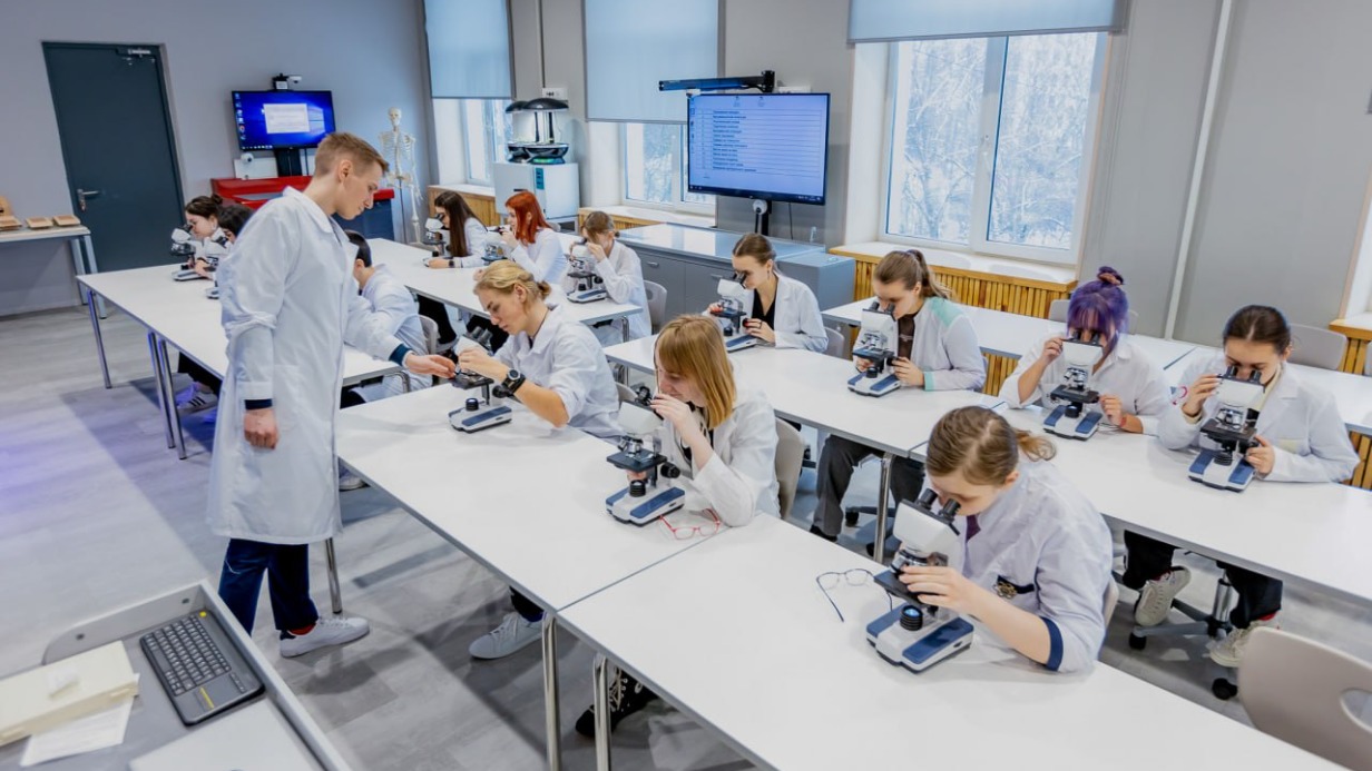 Мэр Москвы: Для школьников откроются курсы по математике, науке и технологиям