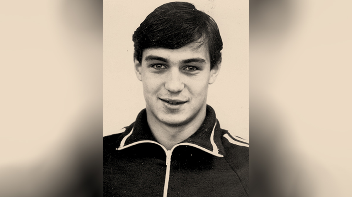 Легендарного хоккеиста Игоря Дорофеева задержали за мастурбацию возле детской библиотеки в Москве - Mash