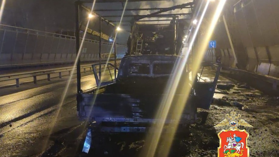 Два автомобиля сгорели после столкновения на 33-м километре трассы М-7 «Волга»