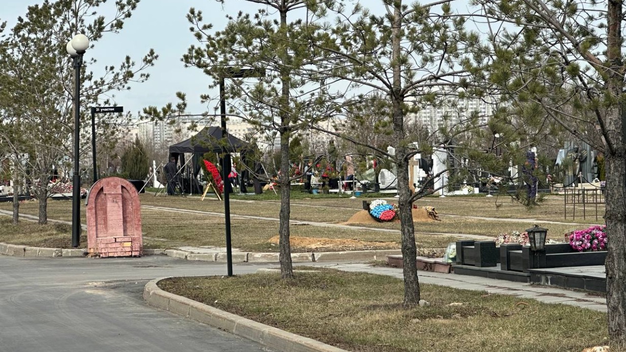 Появились кадры с места, где похоронят Бедроса Киркорова