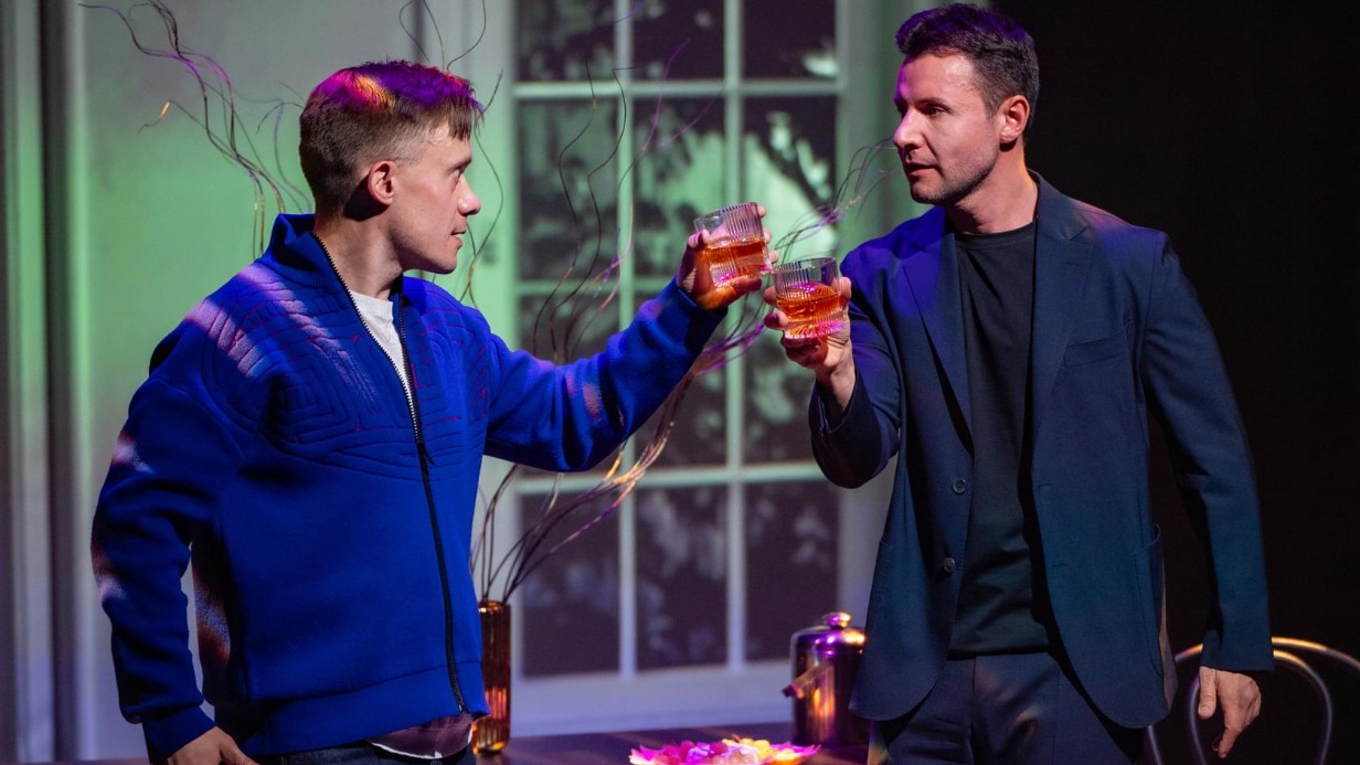 Спектакль «Судьба по обмену» в театре «Неформат»: рецензия