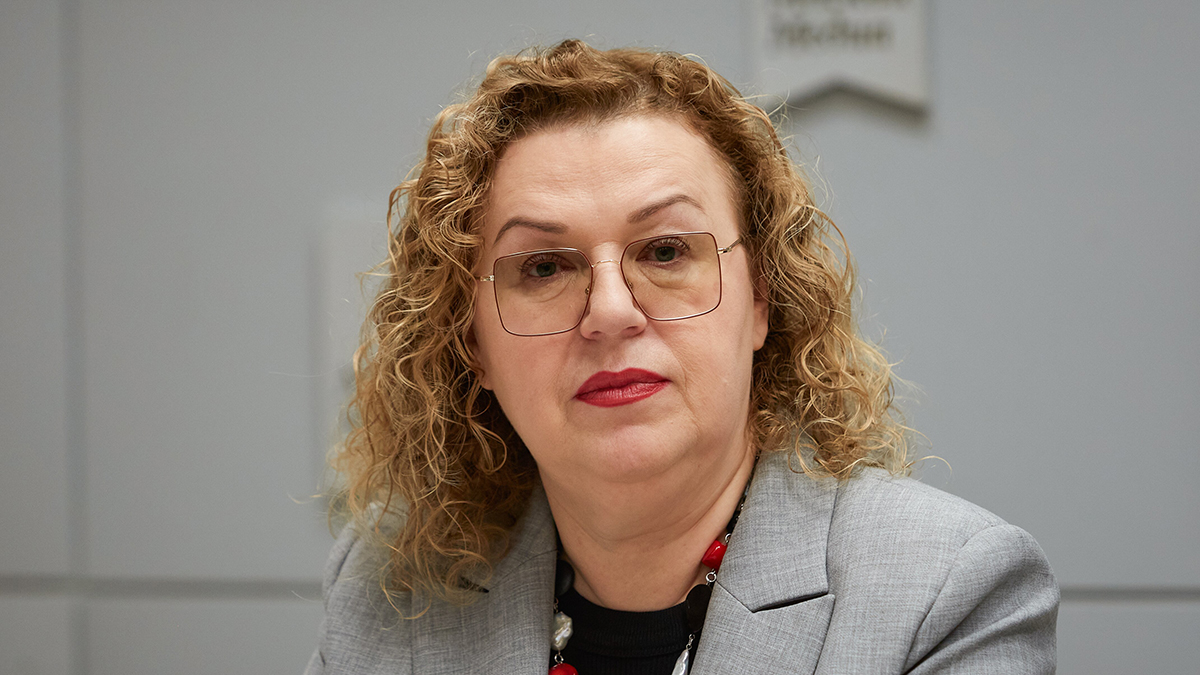 Сенатор Епифанова предупредила россиян о приостановке мелких переводов на карту