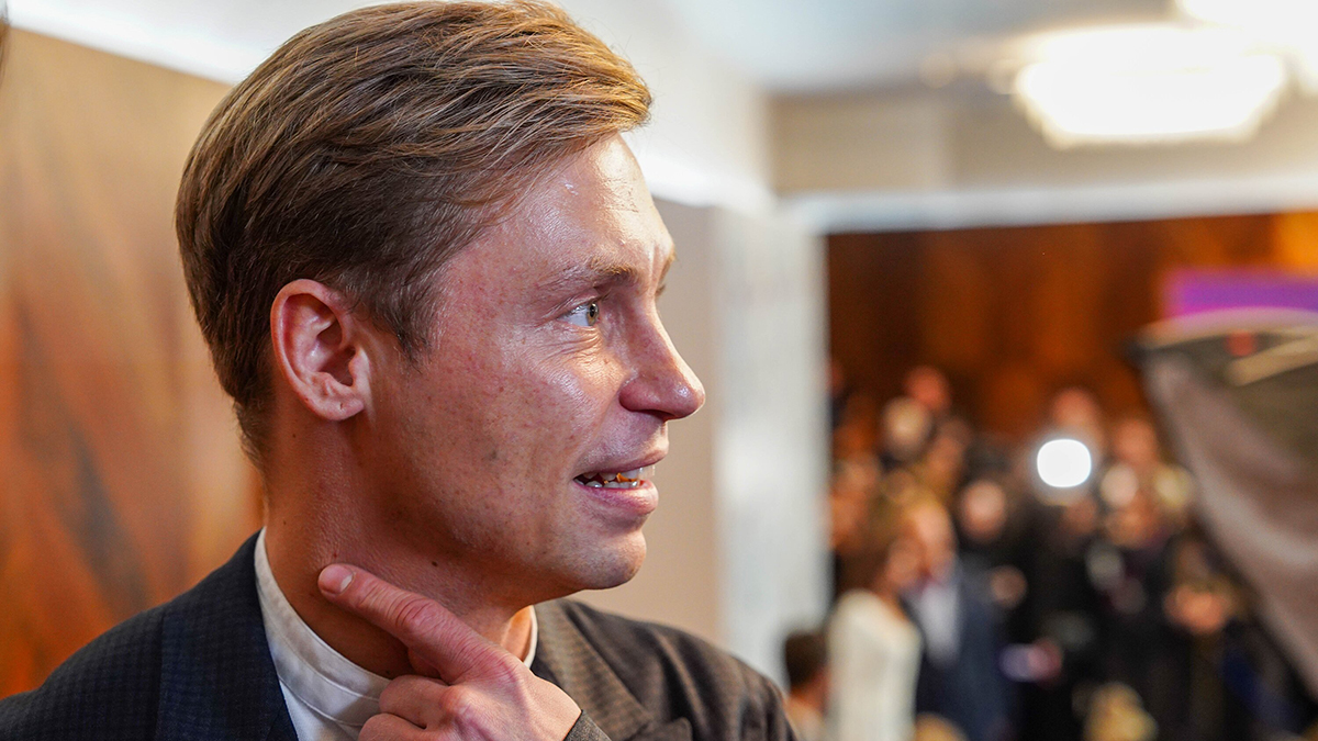 У актера из «Кадетства» Головина отобрали машину за долги