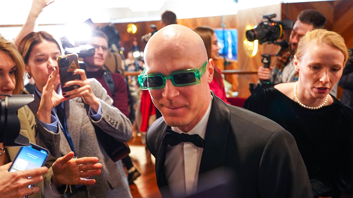 Кого сыграет Юра Борисов в фильме «Искусственный»