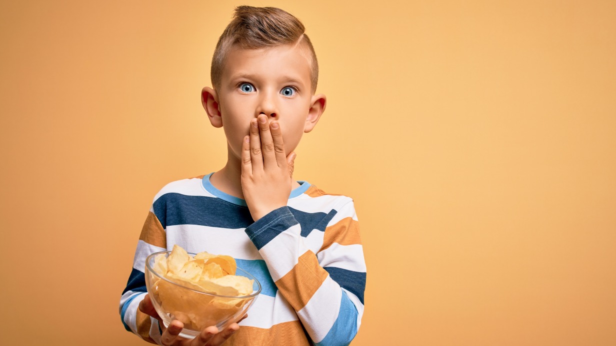 Картофельные чипсы: почему вредны для здоровья