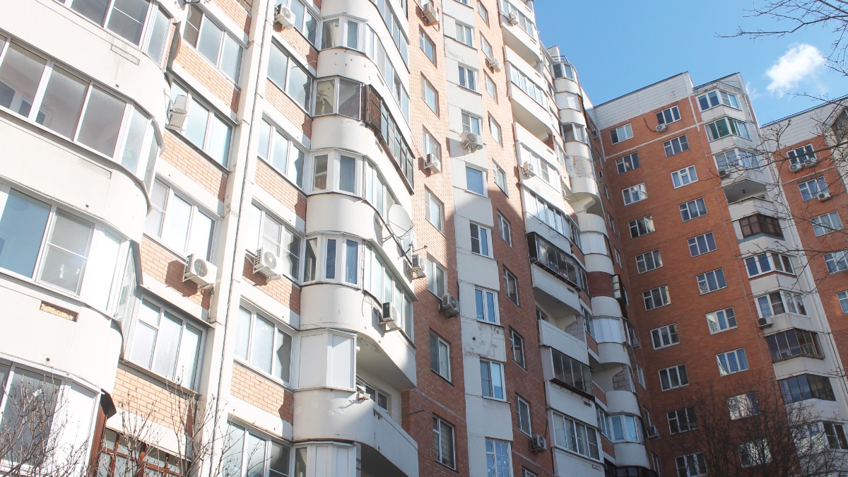 В жилом доме 1999 года постройки на северо-западе столицы в 2025 году заменят все лифты