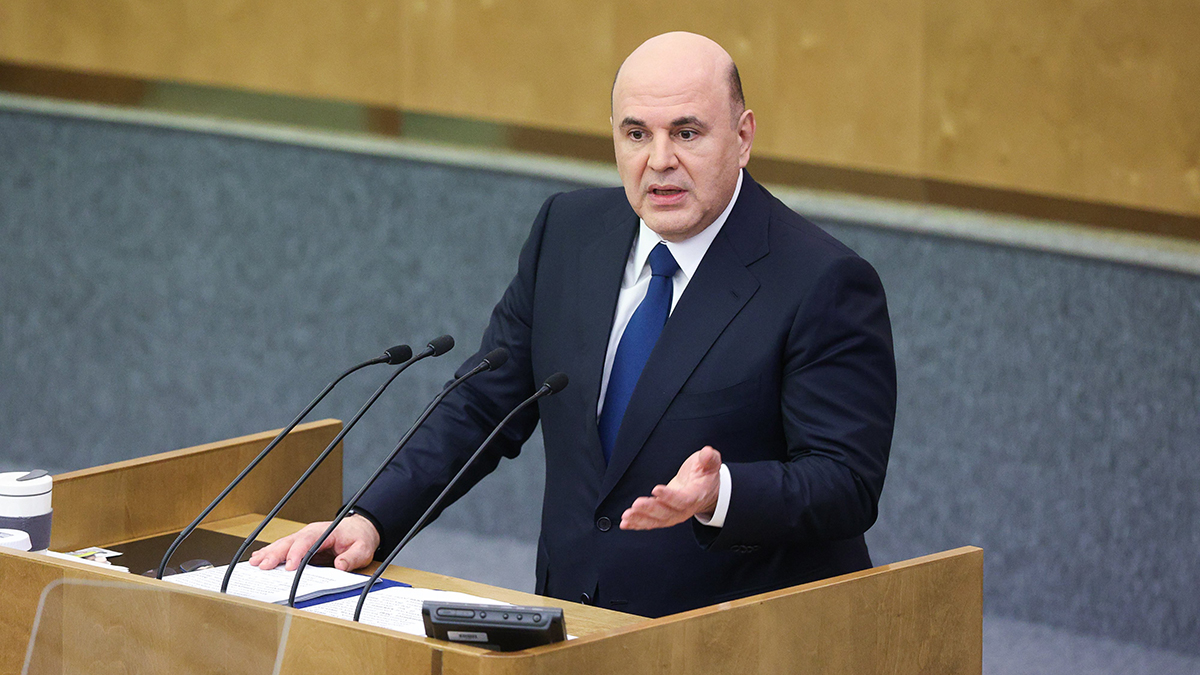 Мишустин поручил ФАС усилить контроль за ценами на авиабилеты в сезон отпусков