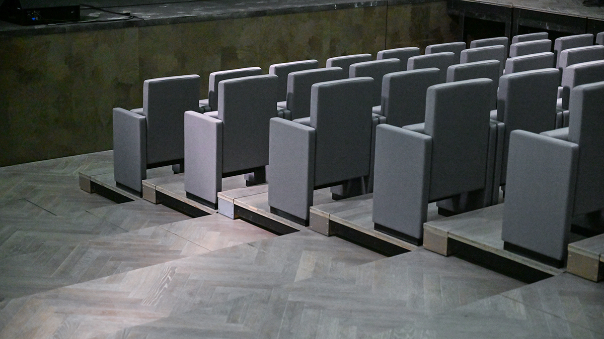 В Петербурге открылась фотовыставка к 85-летию со дня создания Ленинградского театра