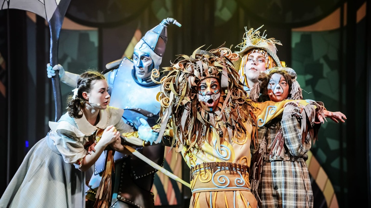 В ДМТЮА поставили спектакль — продолжение «Волшебника Изумрудного города»