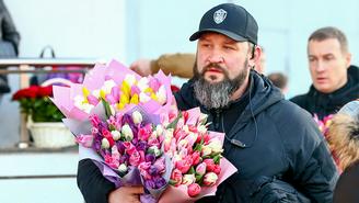 Опрос: У мужчин и женщин разное представление об идеальном подарке на 8 Марта