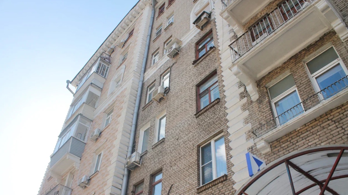 Дом в неоклассическом стиле восстановят на Новопесчаной улице