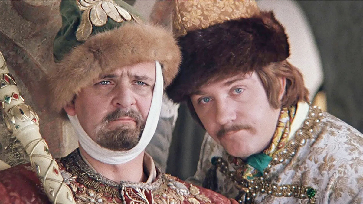 Минпросвещения составило список из 100 фильмов, обязательных к показу школьникам