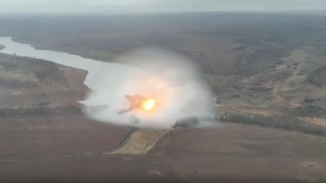 Предположительный удар авиабомбой ФАБ-3000 под Белгородом сняли на видео