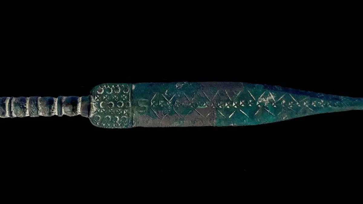 Ритуальный кинжал возрастом почти три тысячи лет нашли на Балтийском побережье