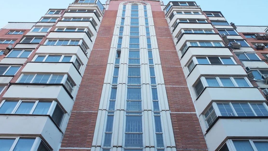 На северо-западе столицы заменят все лифтовое оборудование в доме 2000 года постройки