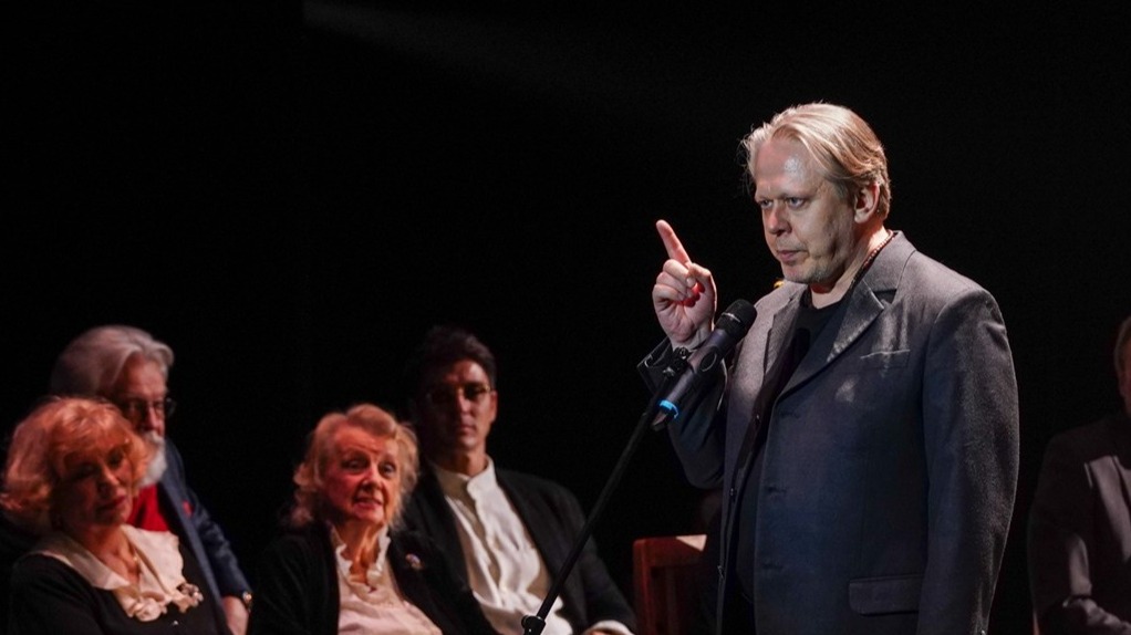 В Театре Моссовета открыли мемориальный кабинет Павла Хомского